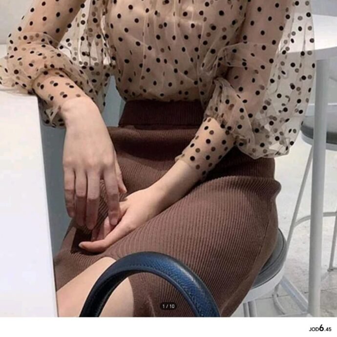 ⁦بلوزة علوية شفافة⁩ - الصورة ⁦2⁩